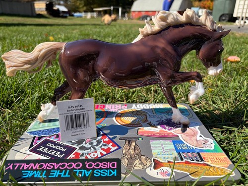 Breyer surfers riptide cca - breyer,